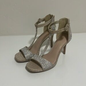 Kelly and Katie dress heels